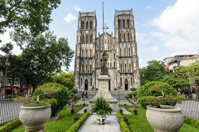 Ha Noi City Day Tour - Ho Chi Minh’s Mausoleum and stilt house
