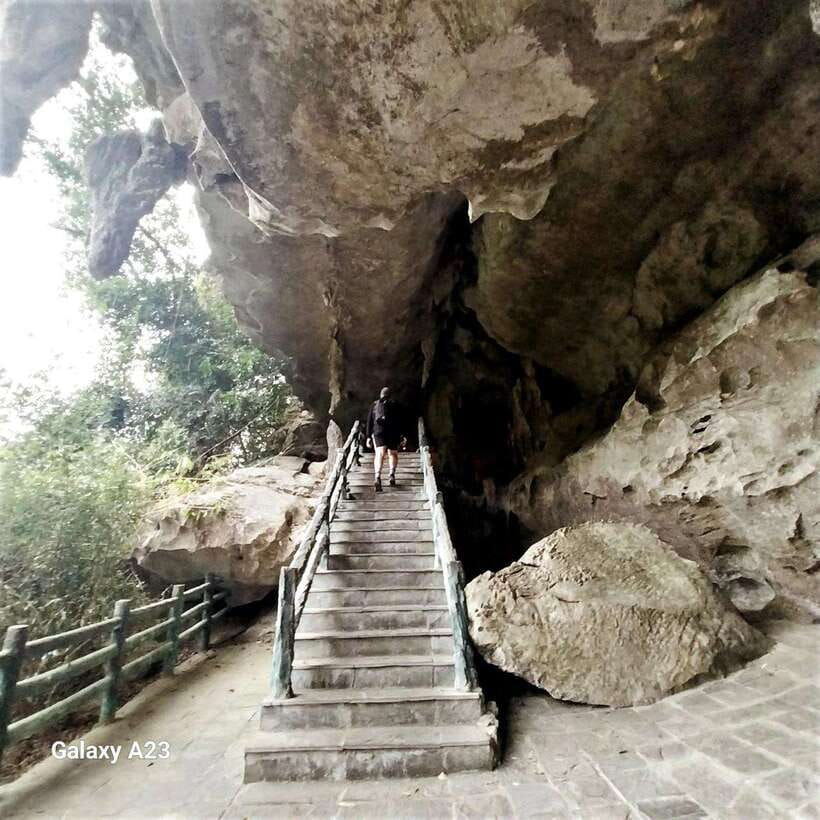 Half Day Hiking to Cat Ba National Park with a Guide - Hospital Cave, a sobering wartime site