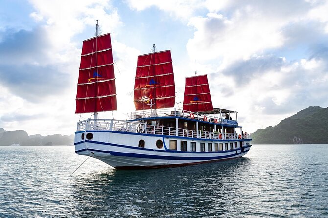 Halong Amazing Sail Luxury 1 Day Small Group Tour 7-Hour Cruising - Bai Tu Long Bay to Halong Bay by Cruise
