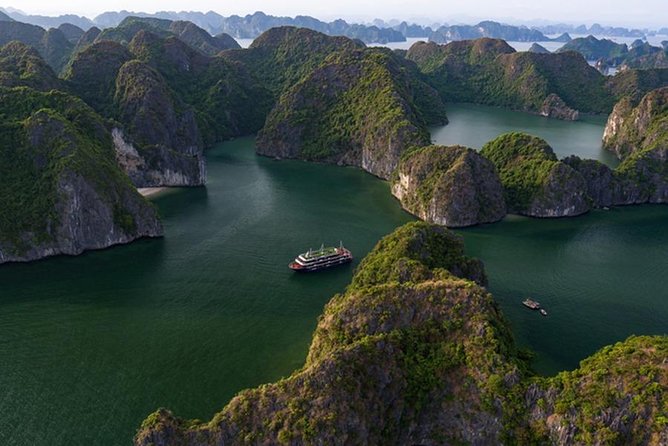 Halong Bay 2D1N BEST CRUISES All-Inclusive: Transfer, Meals, Kayak, Cave, Island - What this Halong Bay cruise is really like