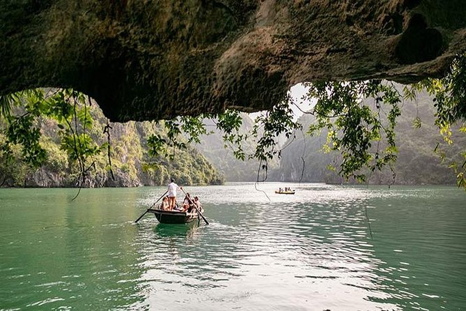 Halong Bay 2D1N BEST CRUISES All-Inclusive: Transfer, Meals, Kayak, Cave, Island - Lan Ha Bay, Bright and Dark Cave, and Cat Ba