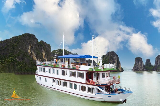 Halong Bay and Lan Ha Bay 2 Days 1 Night with Sunlight Premium - Swimming from the boat and the spring-roll class