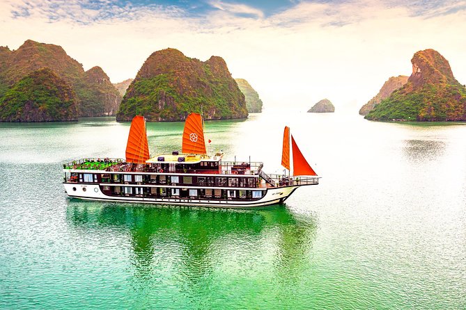 Halong Bay Cruise 2 days 1 night from Hanoi included transfer - The second morning: Tai Chi and sunrise