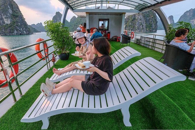 Halong Bay Cruise - Day Tours - What the guide and transport add
