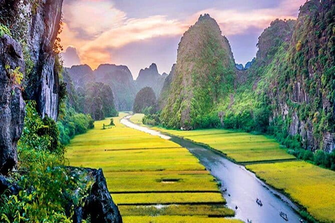 Halong Bay Day Tour Luxury Cruise With Jacuzzi and Buffet Lunch - Kayaking or bamboo boat around the bay