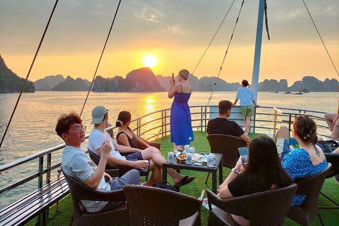 Halong Bay Day Tour: Visit Cave Island Kayaking Swimming Lunch - Sung Sot Cave: Halong Bay’s big walk underground