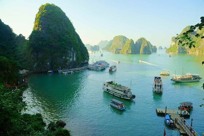 Halong Bay Full Day with All-Inclusive - Cruising through Halong Bay for six hours