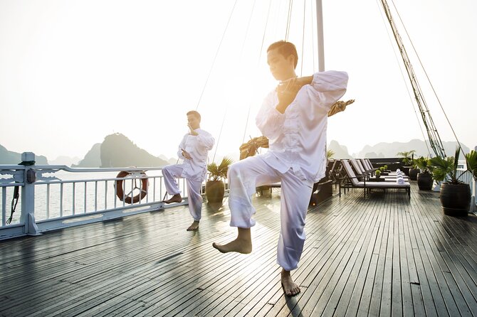 Halong Bay - Hera Luxury Day Cruise 7.5 Hours - The three-hour road from Hanoi to Ha Long