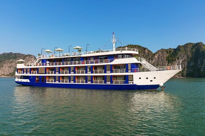 HALONG BAY LUXURY IRIS CRUISE DAY TRIP-BEST SELLER: Kayak, Music - Seafood lunch with local and international choices