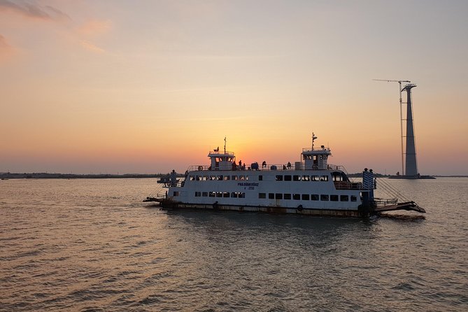 HaLong - LanHa Bay With La Pandora Boutique Cruises 2Days/1Night - Dark and Bright Cave by water