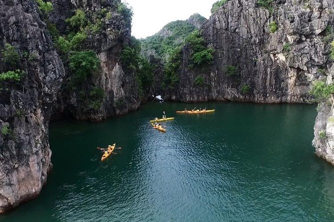 Halong Luxury Cruise Full Day Tour from Hanoi: All Inclusive - Ti Top Beach is pretty, small, and often crowded