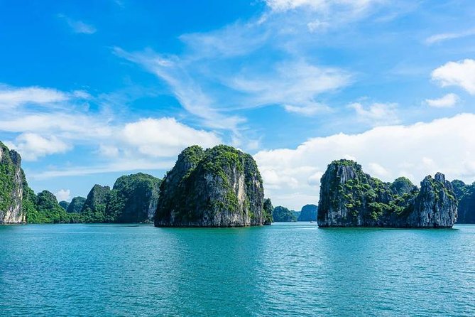 Halong Luxury Cruise Full Day Tour from Hanoi: All Inclusive - Crowds are part of the Halong Bay bargain