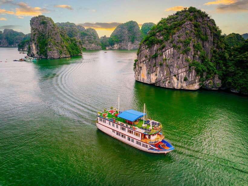 Hanoi: 2-Day Ha Long and Lan Ha Bay Cruise with Kayaking - Why this cruise works better than a rushed day trip