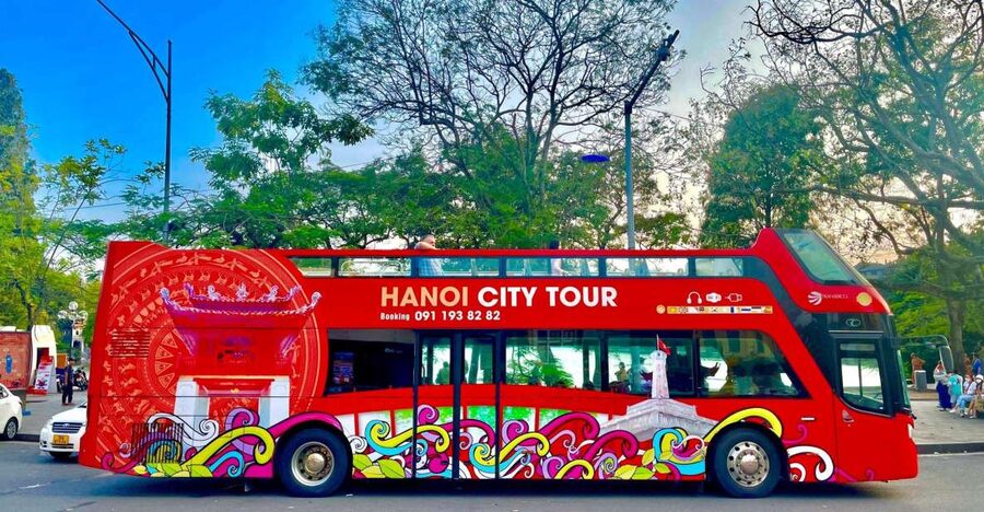 Hanoi: 4 Hour Hop on Hop off Bus Tour - The open-top ride and audio commentary