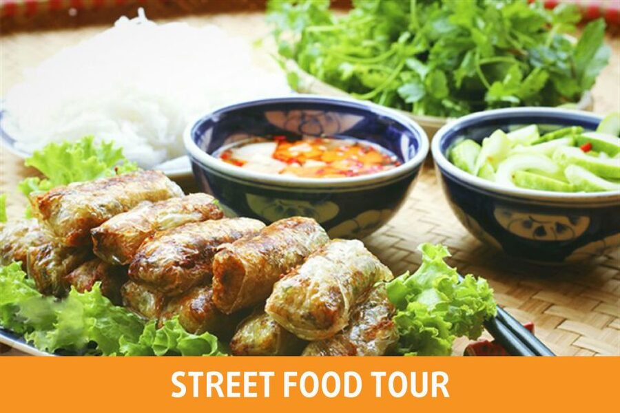 Hanoi: 7 Tastings Street Food Tour with Train Street - Fried bites, grilled pork, and Vietnamese pizza