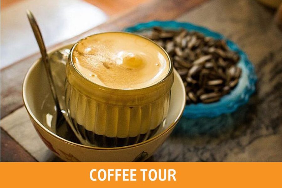 Hanoi: 7 Tastings Street Food Tour with Train Street - Dessert means che or egg coffee