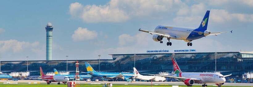 Hanoi Airport: Premium Fast Track Immigration Assistance - Communication, timing, and the meeting point