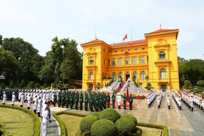 Hanoi All-In-One Tour: Highlights & Train Street & Culture & Fun