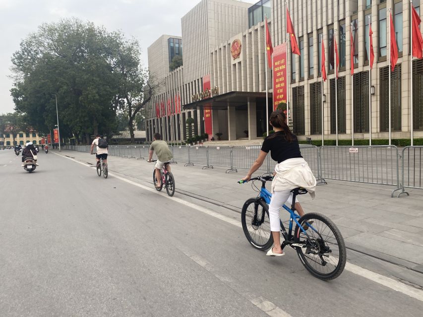 Hanoi: Bike Tour Through Hidden Gems and Banana Island - Banana Island, Hanoi’s quiet side