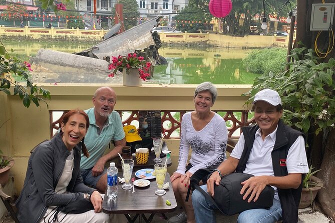 Hanoi City Bike Tour through Banana Island & Food Tasting - Hanoi by bicycle, with the city turned up loud