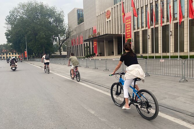 Hanoi City Bike Tour through Banana Island & Food Tasting - What $45 includes, and what it does not