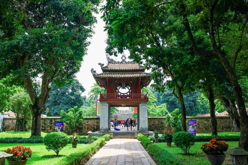 Hanoi: City Highlights Tour with Train Street & Hidden Gems - What the van and guide add