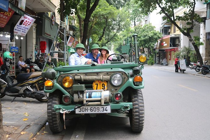 Hanoi City Tour Highlight, Train Street Combine visit Countryside - B52 Lake and the Imperial Citadel of Thang Long