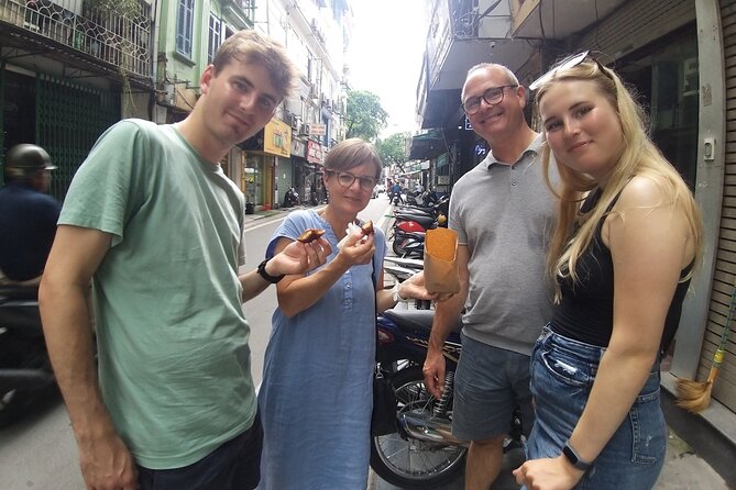 Hanoi City Tour: Private Half-Day to Hidden Corners &Train Street - Dong Xuan Market and the choice of Long Bien Bridge