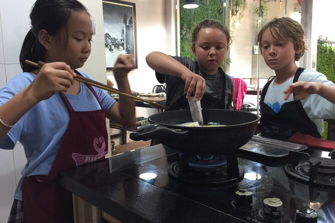 Hanoi Cooking Class and Market Tour in Ancient House - The ancient-house setting