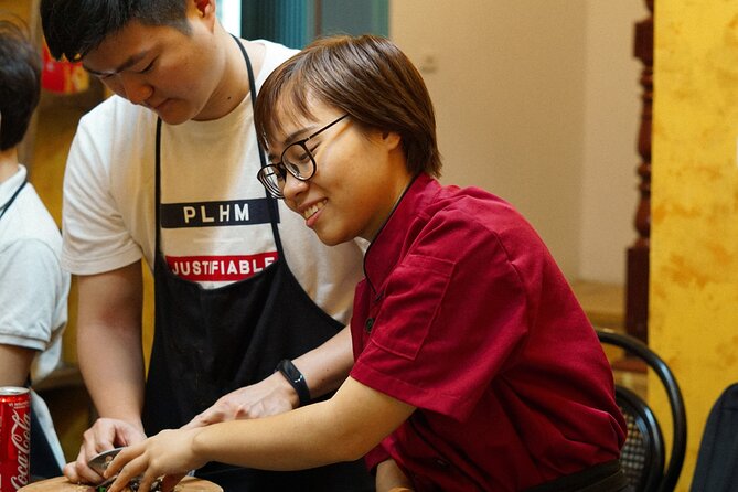 Hanoi Cooking Class: Market Tour, Free Liquor & Coffee Tasting - Who should choose the morning or afternoon class