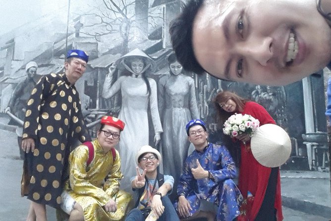 HANOI CULTURAL DISCOVERY TOUR ( "5 in 1" 4 hours - Special Package!) - St. Joseph’s Cathedral and Hoan Kiem Lake