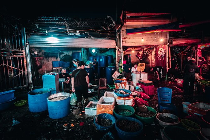 Hanoi Dawn Private Food Tour with 10+ Tastings - The unusual value of seeing food before it reaches the plate