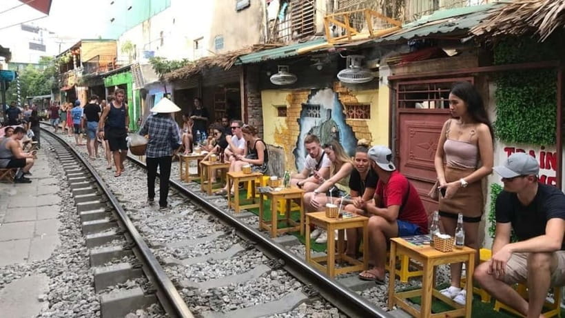Hanoi: Eat Like a Local Small Group Street Food Tour - Who should book this food tour?