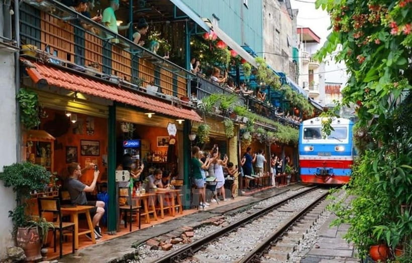 Hanoi: Eat Like a Local Small Group Street Food Tour - Why this Hanoi food walk works so well