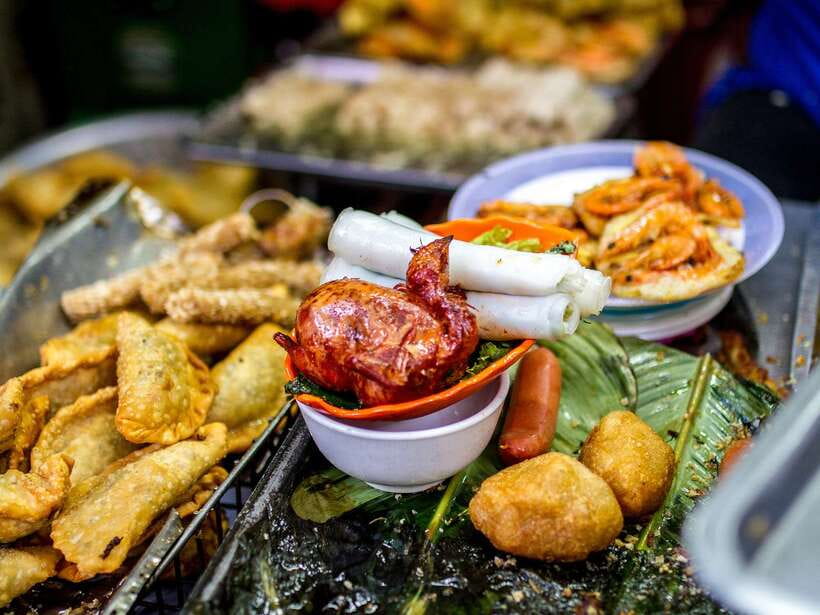 Hanoi: Eat Like a Local Small Group Street Food Tour - Small groups, private options, and menu changes