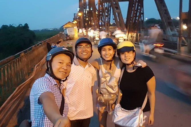Hanoi Famous Michelin Guided Street Food Tour - Train Street and Water Puppet Options