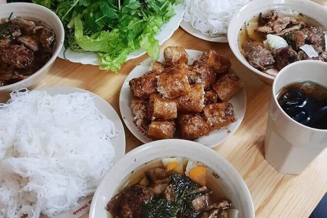 Hanoi Famous Michelin Guided Street Food Tour - Starting at 38 Bat Su Street