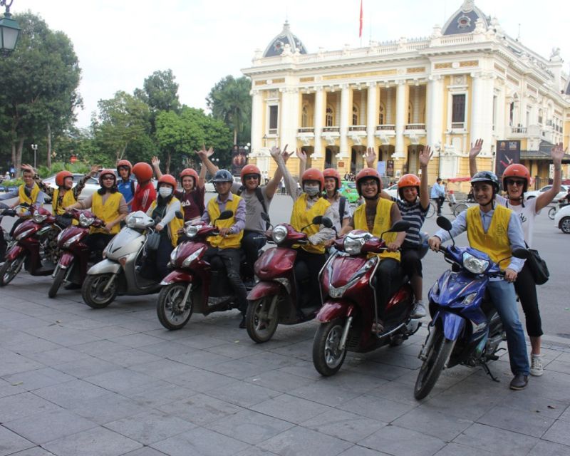 Hanoi: Food and Sightseeing Motorbike Tour with 7 Tastings - Rice paper grill and the first taste of Hanoi