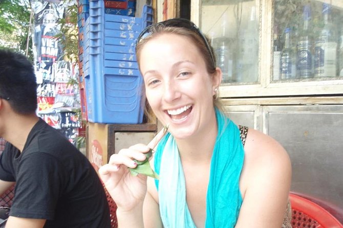 Hanoi Food on Foot: Walking Tour of Hanoi Old Quarter - Eating your way through the 36 Old Streets