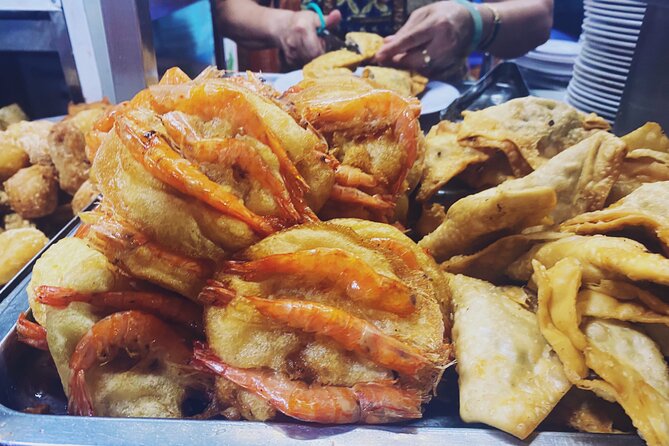 Hanoi food tour-Local street food tour (food&guide included) - Walking into Hanoi’s 36 streets