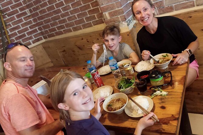 Hanoi Food Tours - Six to eight food stops in the Old Quarter