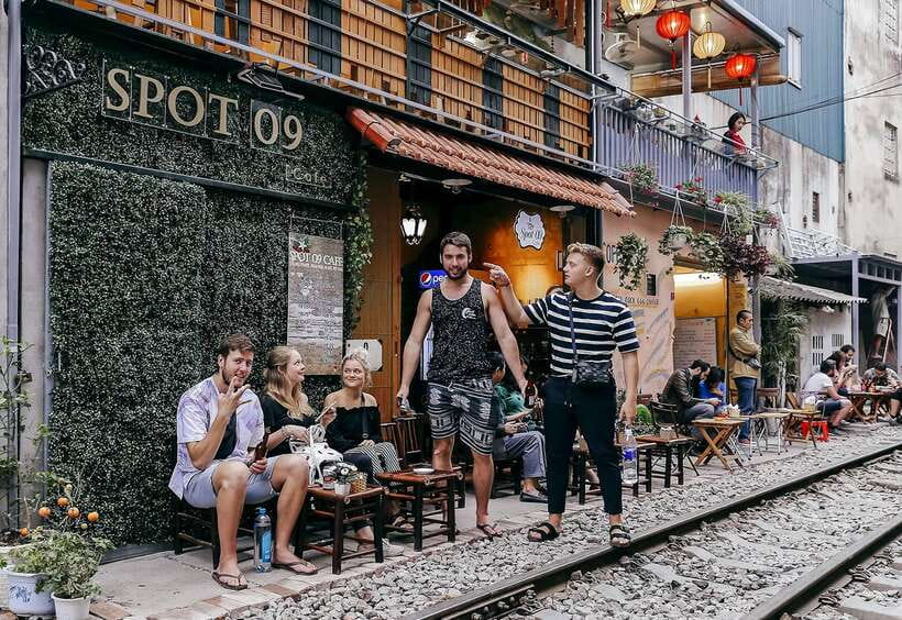 Hanoi: Guided Food Tour with Train Street Visit - Why the Train Street finale works