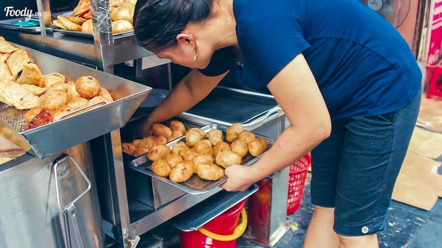 Hanoi: Guided Food Tour with Train Street Visit - Egg coffee beside the railway