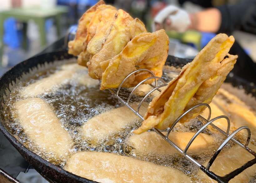 Hanoi: Guided Street Food Tour with Train Street Experience - Food restrictions and practical limits