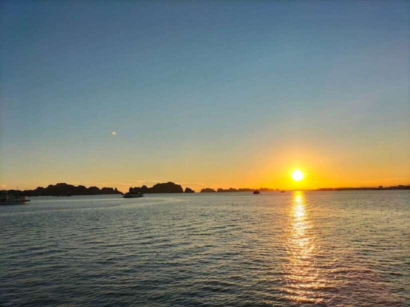 Hanoi: Ha Long Bay Day Cruise - Swimming, Meal, Kayaking - What to pack and how to prepare