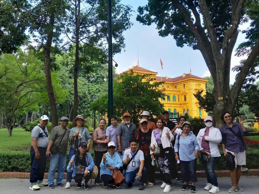 Hanoi: Half-Day City Tour with Thang Long Water Puppet Show - A 50-minute water puppet performance