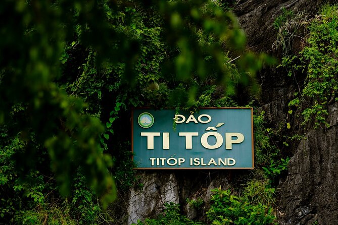 Hanoi: Halong Bay Luxury Option – Titop, Surprise Cave, Kayak - The return cruise and evening ride back