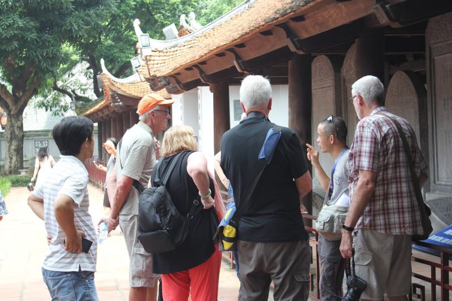 Hanoi Highlights: Full-Day Small Group City Tour with Lunch - Hoan Kiem Lake, Ngoc Son Temple, and Huc Bridge