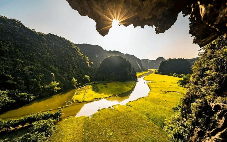 Hanoi: Hoa Lu, Trang An, and Mua Cave Full-Day Trip - Hoa Lu, Vietnam’s former royal center