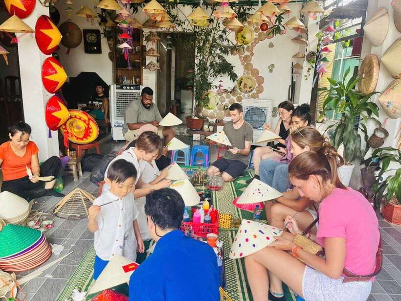 Hanoi: Incense Village, Hat, and Lacquer Artisanal Tour - The full-day lacquer village and lunch